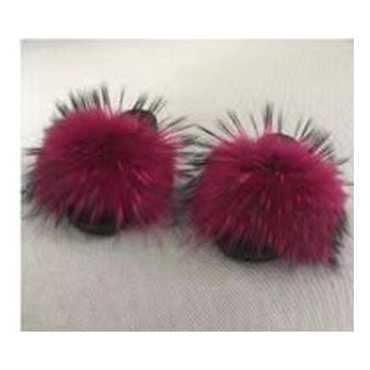 Fox Fur Slides – White / Black – Style F-10